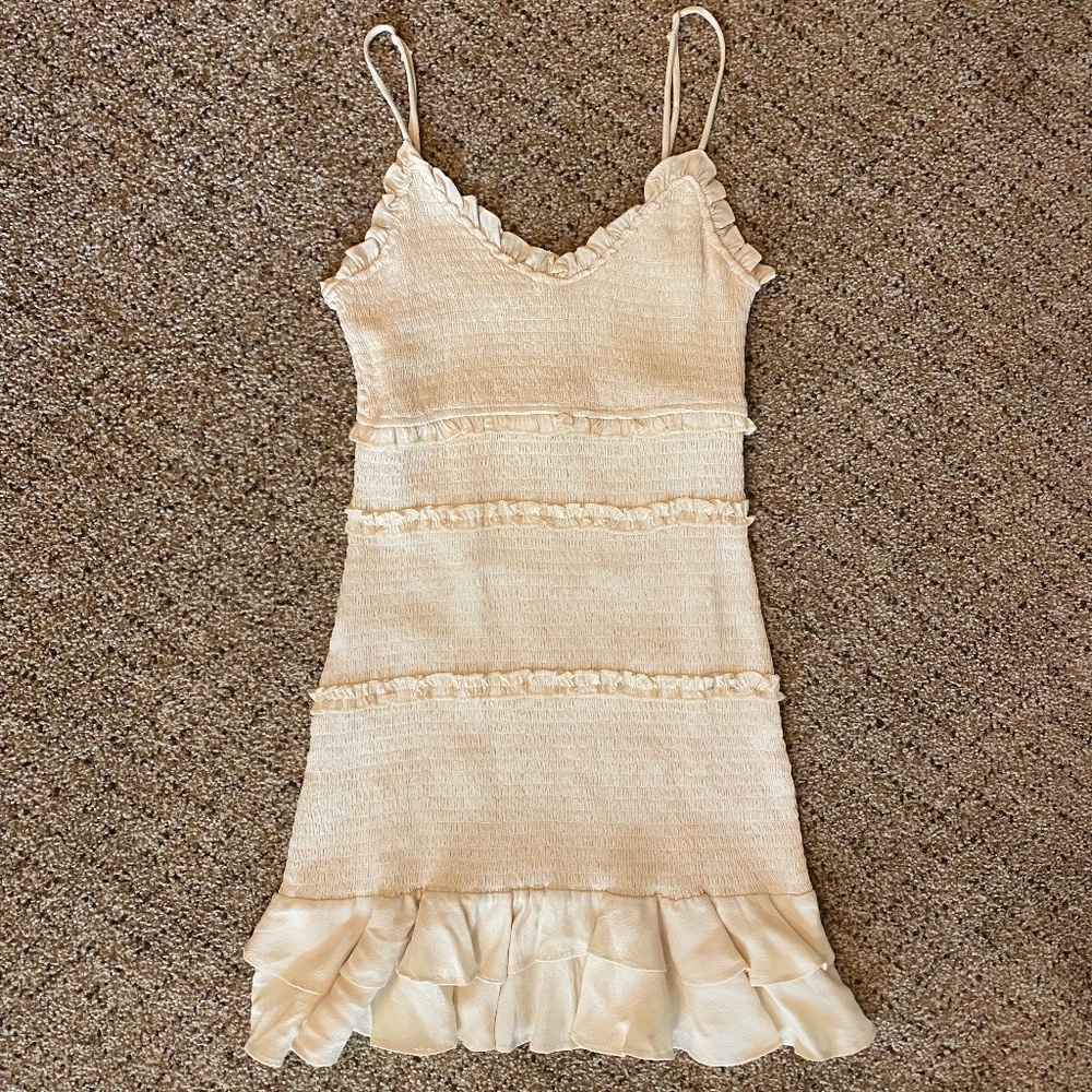 NEW (w/o Tags) Boutique Ruffle Mini Dress - Cream/Beige; Size M